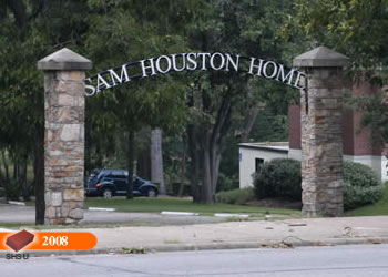 Memorial Museum Archway